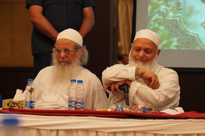 سرینگر میں متحدہ مجلسِ علماء کا اجلاس؛ علماء و مشائخ کا سماجی اصلاح اور اتحادِ اُمت پر زور
