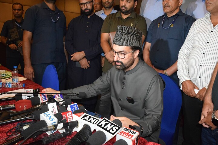 سرینگر میں متحدہ مجلسِ علماء کا اجلاس؛ علماء و مشائخ کا سماجی اصلاح اور اتحادِ اُمت پر زور