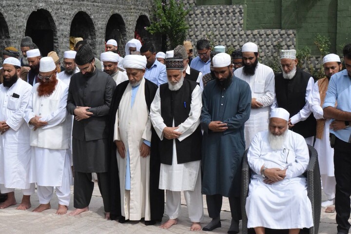 سرینگر میں متحدہ مجلسِ علماء کا اجلاس؛ علماء و مشائخ کا سماجی اصلاح اور اتحادِ اُمت پر زور
