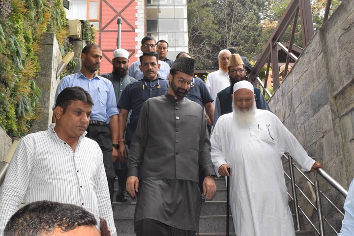 سرینگر میں متحدہ مجلسِ علماء کا اجلاس؛ علماء و مشائخ کا سماجی اصلاح اور اتحادِ اُمت پر زور