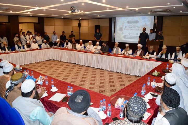 سرینگر میں متحدہ مجلسِ علماء کا اجلاس؛ علماء و مشائخ کا سماجی اصلاح اور اتحادِ اُمت پر زور