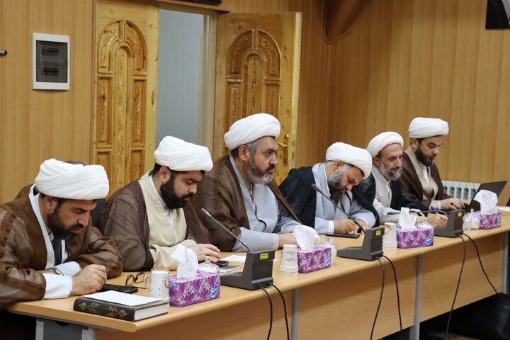 تصاویر/ نشست رابطین طرح امین مدارس اردبیل با معاون تبلیغ حوزه های علمیه