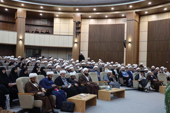 تصاویر/ همایش استانی مبلغان و‌ مبلغات طرح امین و هجرت استان اردبیل