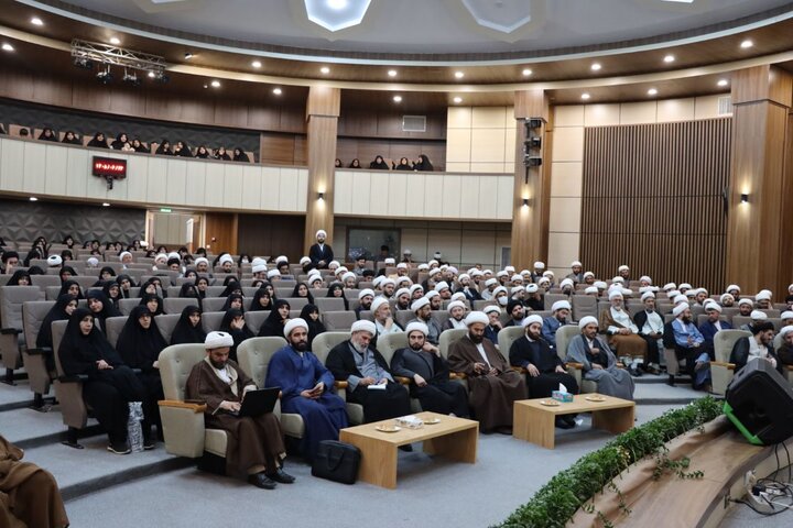 تصاویر/ همایش استانی مبلغان و‌ مبلغات طرح امین و هجرت استان اردبیل