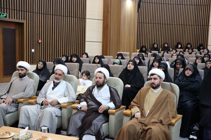 تصاویر/ همایش استانی مبلغان و‌ مبلغات طرح امین و هجرت استان اردبیل