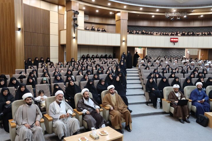 تصاویر/ همایش استانی مبلغان و‌ مبلغات طرح امین و هجرت استان اردبیل