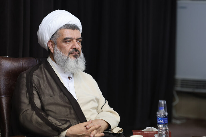 تصاویر /  دیدار مسئولان مواکب مردمی در تجمعات شبانه با امام جمعه همدان