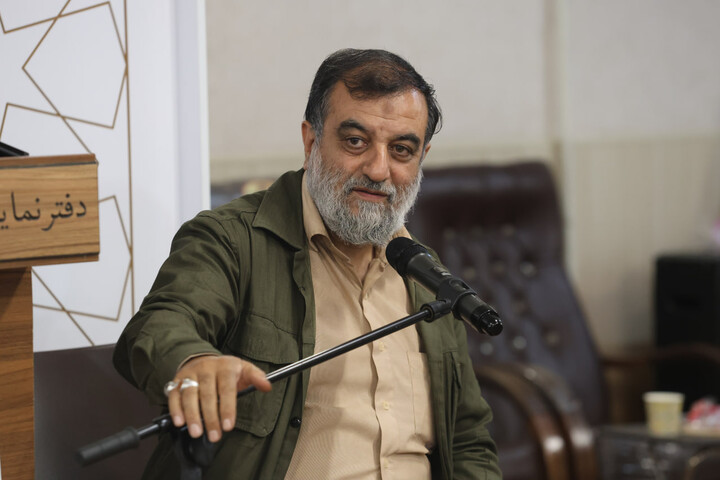 تصاویر /  دیدار مسئولان مواکب مردمی در تجمعات شبانه با امام جمعه همدان