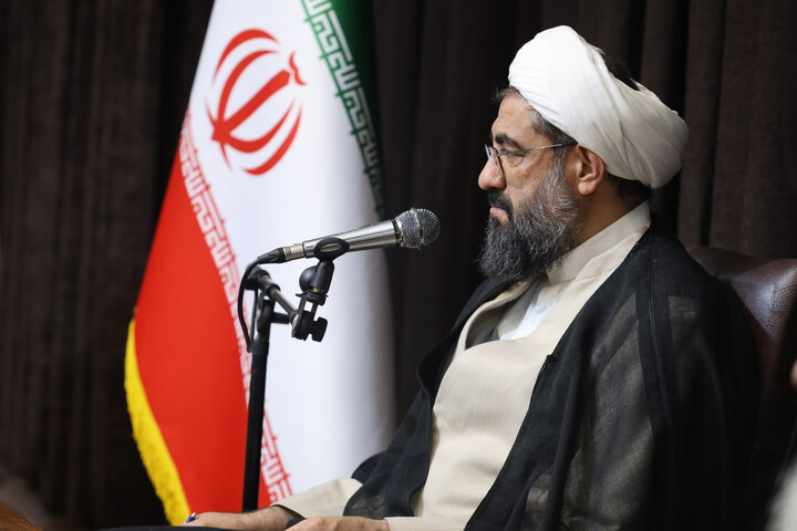 تصاویر /  دیدار مسئولان مواکب مردمی در تجمعات شبانه با امام جمعه همدان