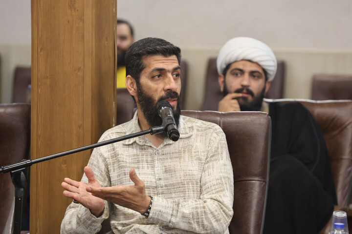 تصاویر /  دیدار مسئولان مواکب مردمی در تجمعات شبانه با امام جمعه همدان