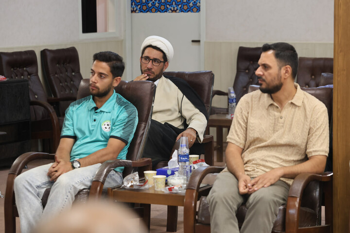 تصاویر /  دیدار مسئولان مواکب مردمی در تجمعات شبانه با امام جمعه همدان