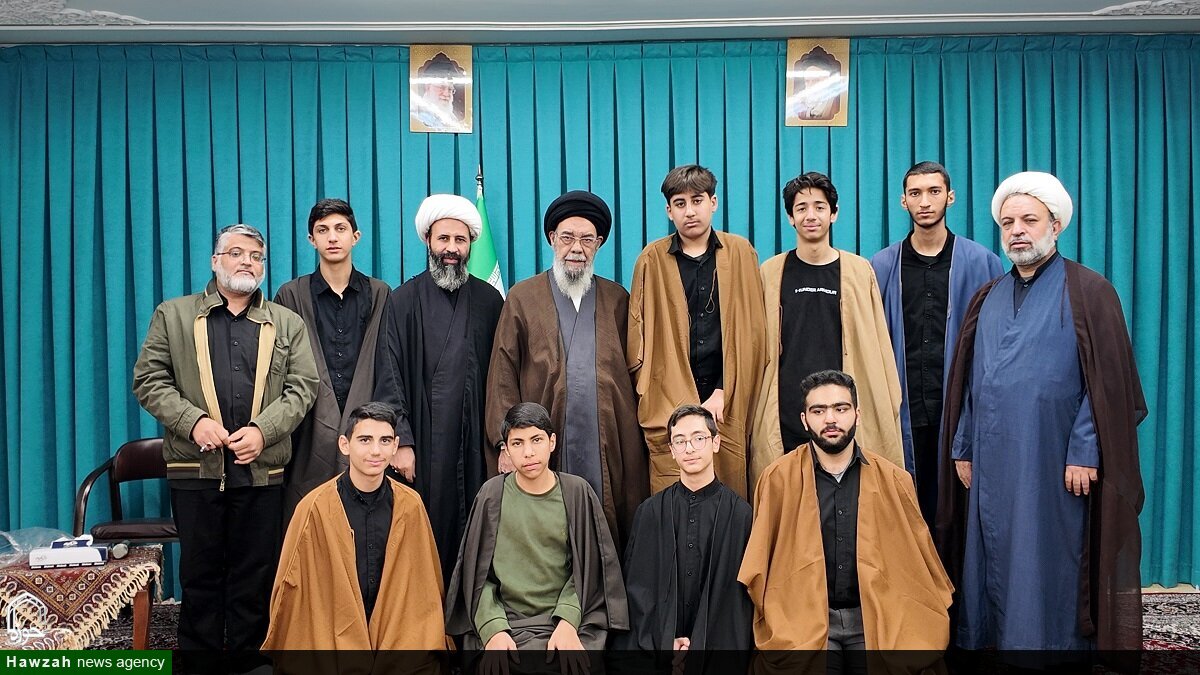 مدرسه علمیه مشکات؛ خاستگاه عالمان و کانون حضور طلاب بومی خمینی شهر است/برگزاری روزانه 12 کرسی درس