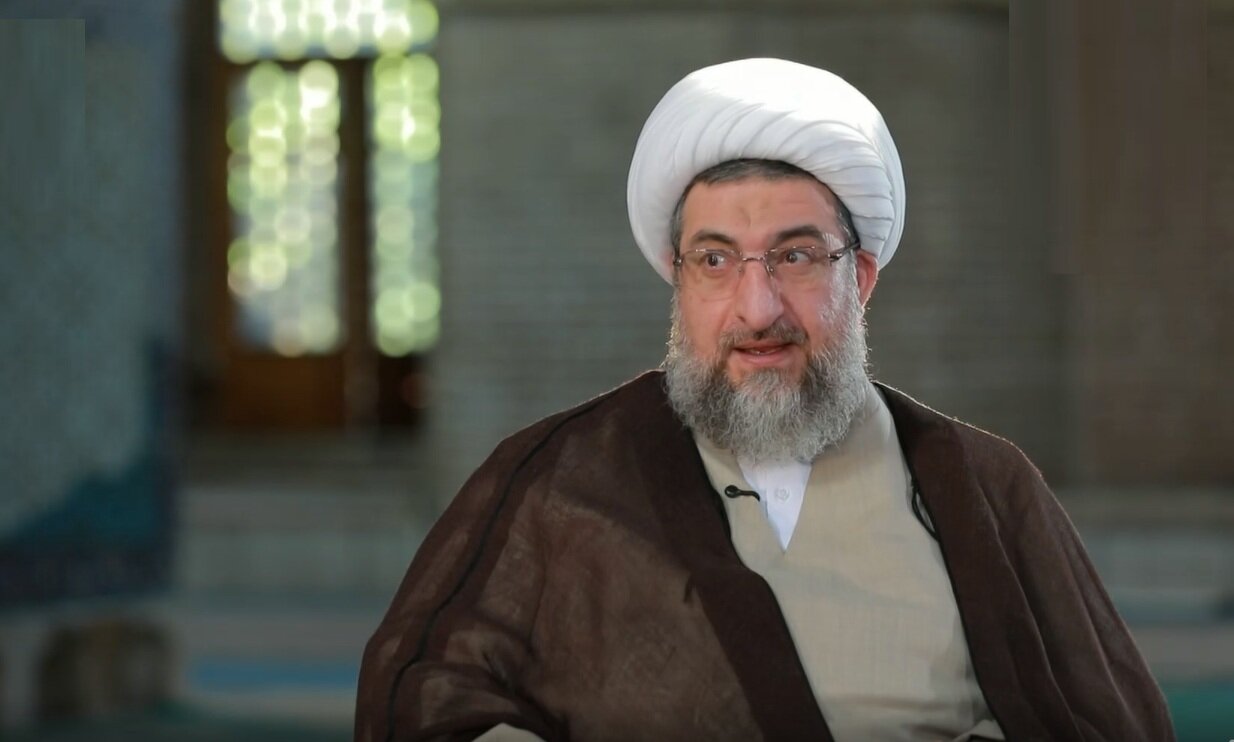 وحدت، تبعیت از ولی‌فقیه و استقامت مردم ضامن یکپارچگی ایران است