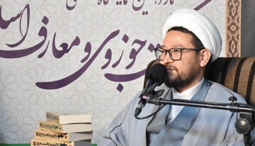 کتاب می‌تواند نقطه آغاز تحول اندیشه در جامعه باشد