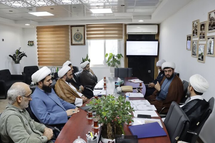 تصاویر/ نشست الگوی توانمندسازی و مهارت‌افزایی ائمه جماعات گیلان