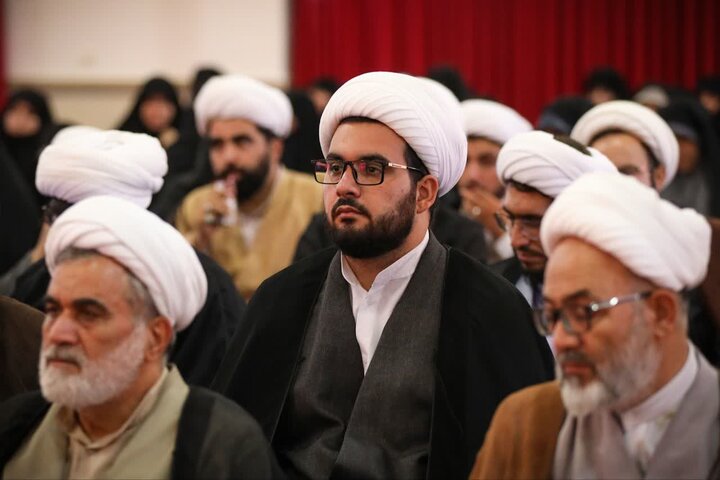 تصاویر /  برگزاری  افتتاحیه دوره آموزشی مراکز معارف اسلام ناب با حضور قائم مقام سازمان تبلیغات اسلامی کشور وامام جمعه قزوین