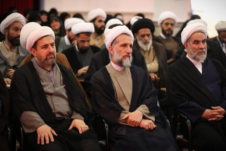 تصاویر /  برگزاری  افتتاحیه دوره آموزشی مراکز معارف اسلام ناب با حضور قائم مقام سازمان تبلیغات اسلامی کشور وامام جمعه قزوین
