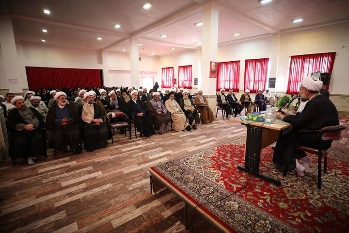 تصاویر /  برگزاری  افتتاحیه دوره آموزشی مراکز معارف اسلام ناب با حضور قائم مقام سازمان تبلیغات اسلامی کشور وامام جمعه قزوین