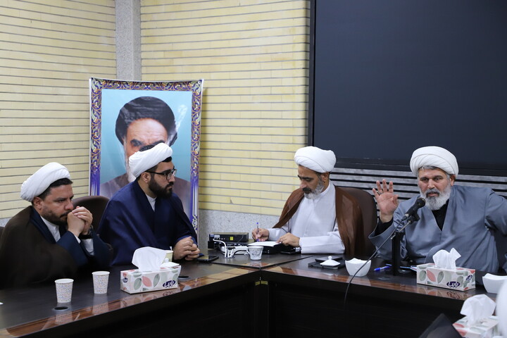 تصاویر / جلسه حجت‌الاسلام والمسلمین رفیعی با معاونین تبلیغ شهرستان های استان آذربایجان شرقی