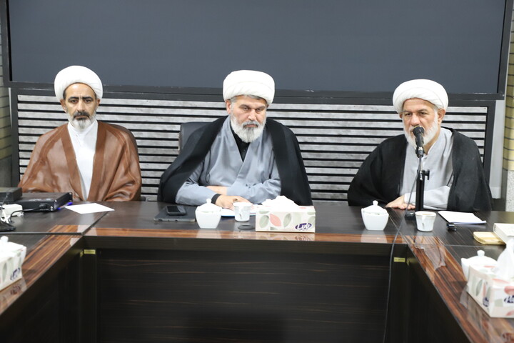 تصاویر / جلسه حجت‌الاسلام والمسلمین رفیعی با معاونین تبلیغ شهرستان های استان آذربایجان شرقی
