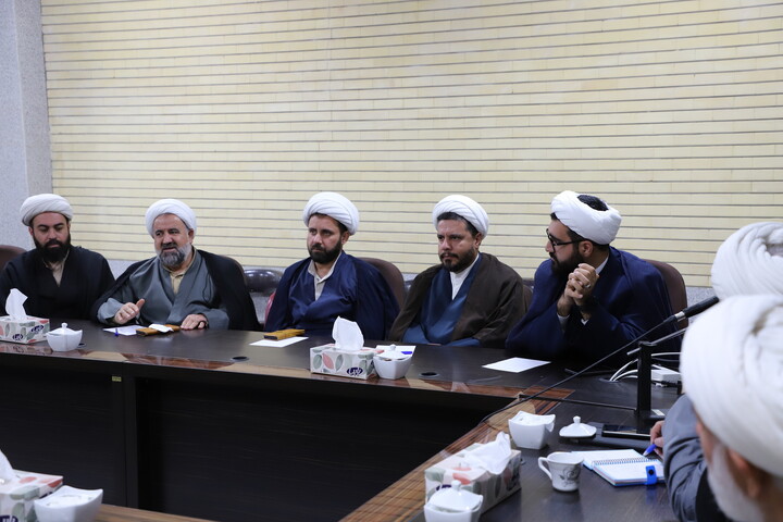 تصاویر / جلسه حجت‌الاسلام والمسلمین رفیعی با معاونین تبلیغ شهرستان های استان آذربایجان شرقی