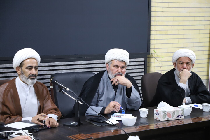 تصاویر / جلسه حجت‌الاسلام والمسلمین رفیعی با معاونین تبلیغ شهرستان های استان آذربایجان شرقی