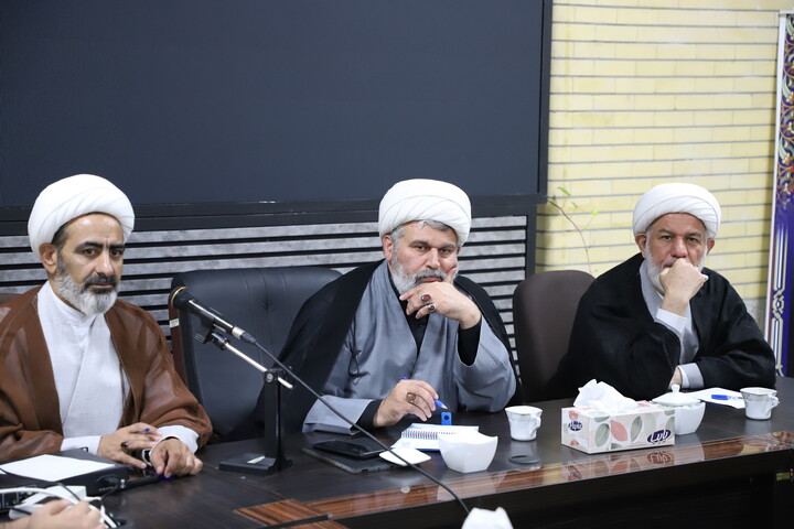 تصاویر / جلسه حجت‌الاسلام والمسلمین رفیعی با معاونین تبلیغ شهرستان های استان آذربایجان شرقی