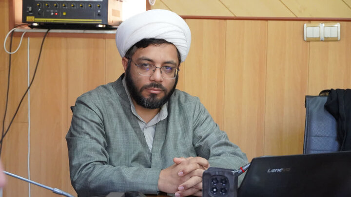 تصاویر/ نشست صمیمی مدیرکل تبلیغات اسلامی همدان با مدیران و کارکنان ادارات