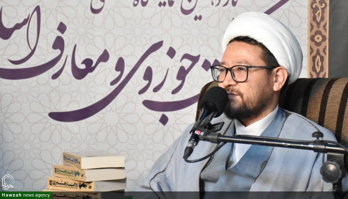 کتاب می‌تواند نقطه آغاز تحول اندیشه در جامعه باشد