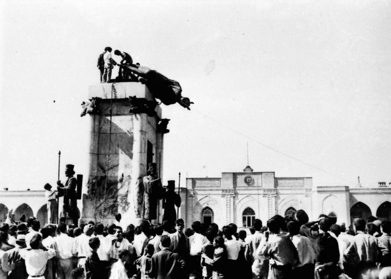 روایتی از برکشیدن تا تبعید و مرگ رضاخان/ آناتومی صعود و سقوط انگلیسی پهلوی اول