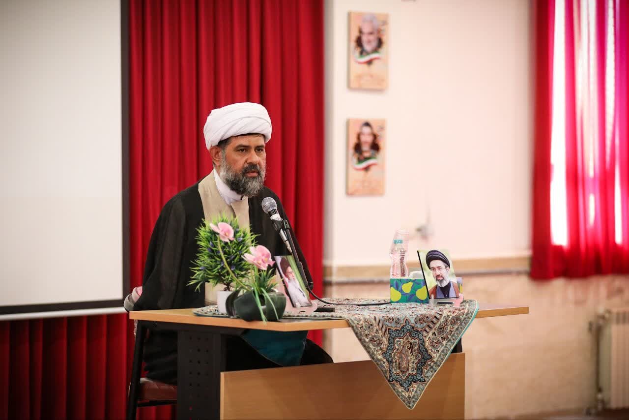 مراکز معارف اسلام ناب یک کار تحولی است/۹۰۰ نقطه کشور به مراکز معارف اسلام ناب پیوسته‌اند