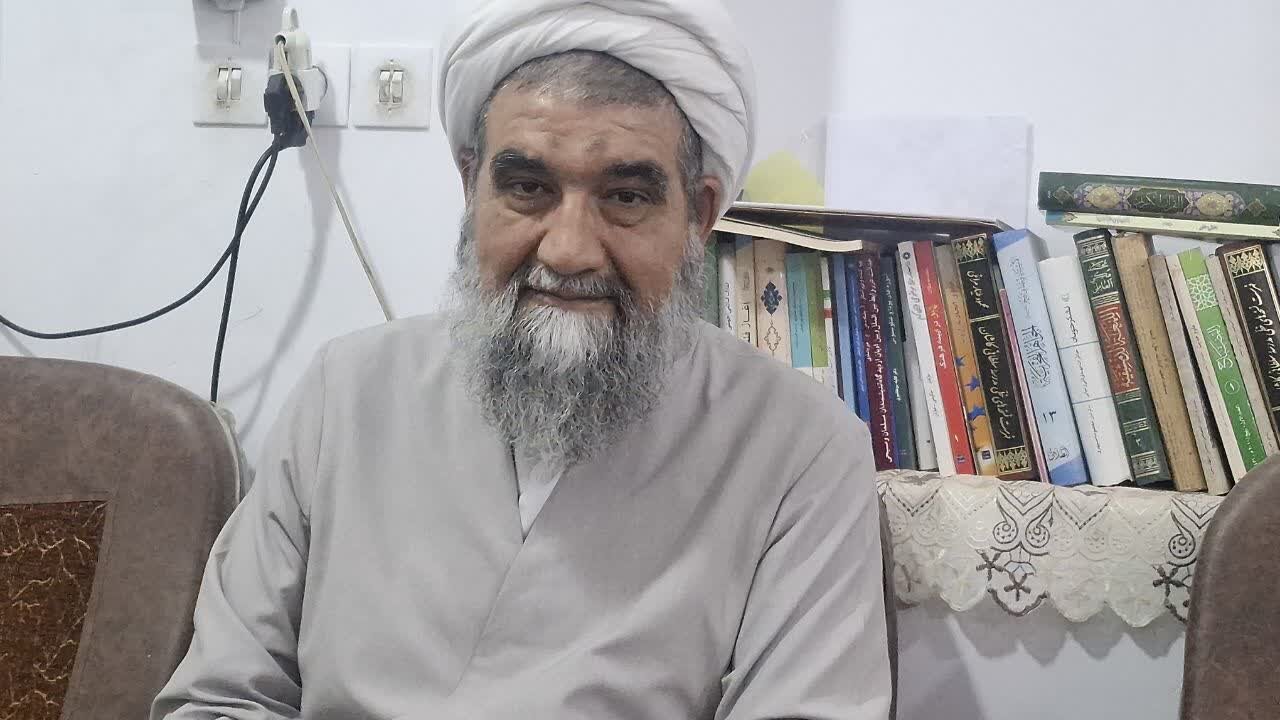 دشمن از بصیرت و آگاهی مردم می ترسد/ آینده جنگ به شرط استقامت مردم پیروزی حق بر باطل  است
