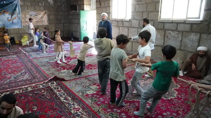 تصاویر/ اردوی خانوادگی طلاب در میدان میشان همدان