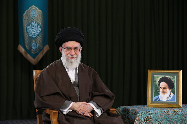 شهید آیت‌الله العظمی حسینی‌ خامنه‌ای