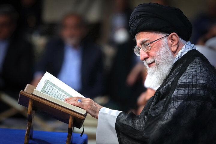 شهید آیت‌الله العظمی حسینی‌ خامنه‌ای