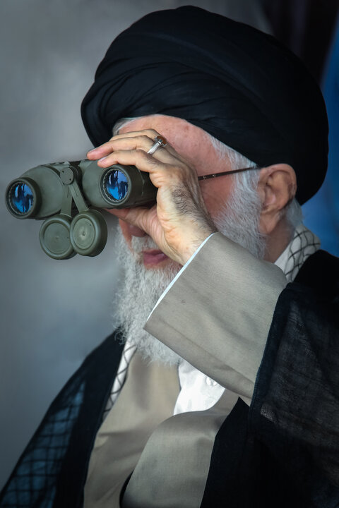 شهید آیت‌الله العظمی حسینی‌ خامنه‌ای