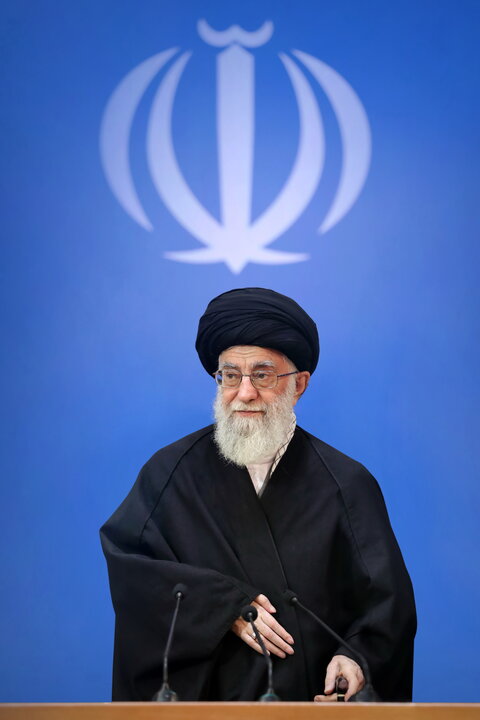 شهید آیت‌الله العظمی حسینی‌ خامنه‌ای