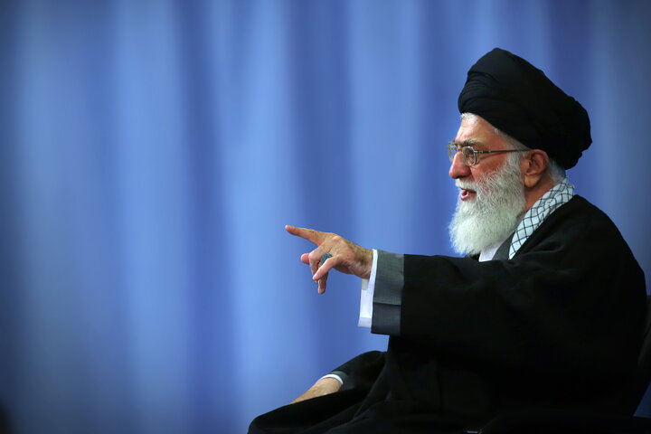 شهید آیت‌الله العظمی حسینی‌ خامنه‌ای