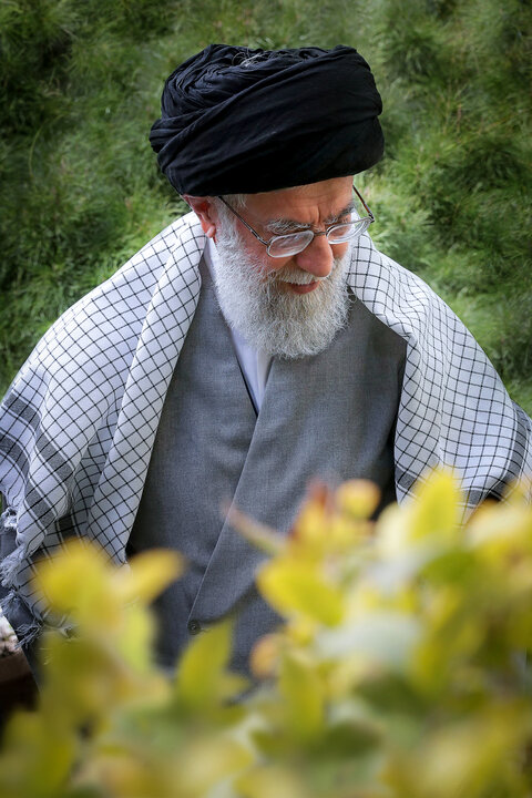 شهید آیت‌الله العظمی حسینی‌ خامنه‌ای