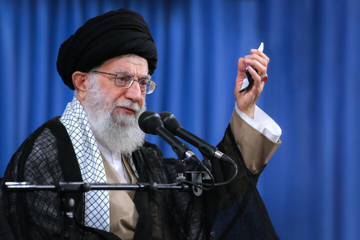 شهید آیت‌الله العظمی حسینی‌ خامنه‌ای