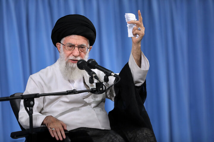شهید آیت‌الله العظمی حسینی‌ خامنه‌ای