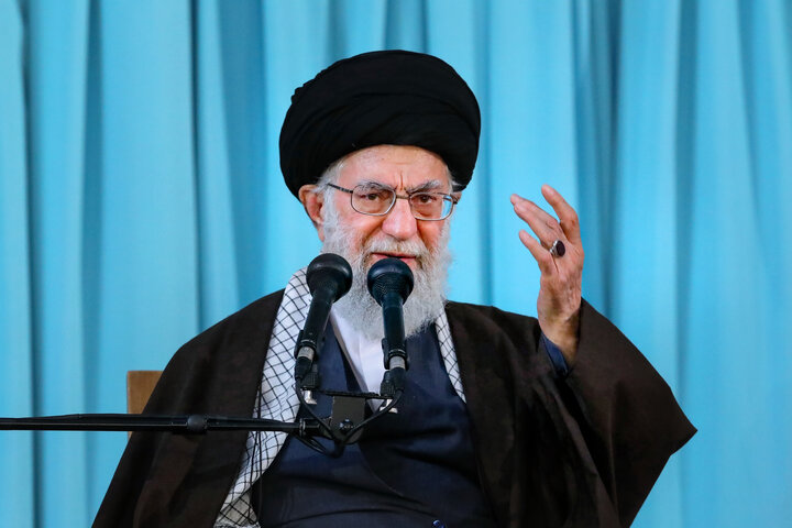 شهید آیت‌الله العظمی حسینی‌ خامنه‌ای