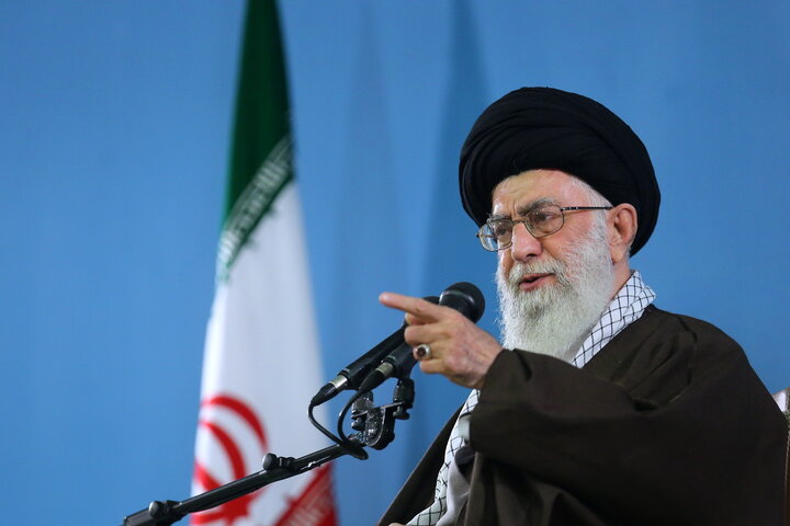 شهید آیت‌الله العظمی حسینی‌ خامنه‌ای