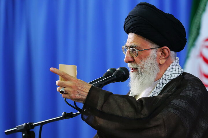 شهید آیت‌الله العظمی حسینی‌ خامنه‌ای