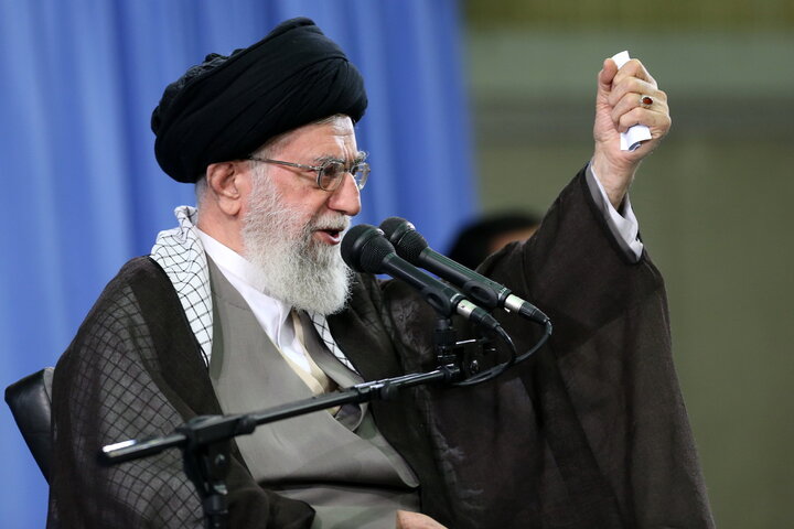 شهید آیت‌الله العظمی حسینی‌ خامنه‌ای