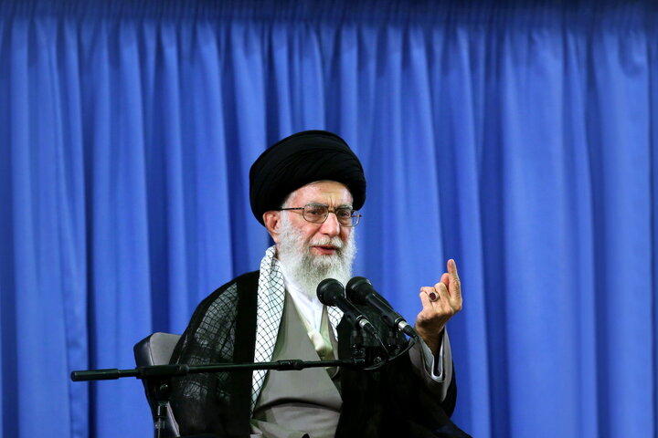 شهید آیت‌الله العظمی حسینی‌ خامنه‌ای