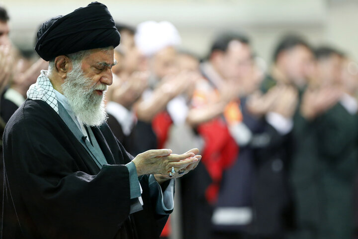 شهید آیت‌الله العظمی حسینی‌ خامنه‌ای