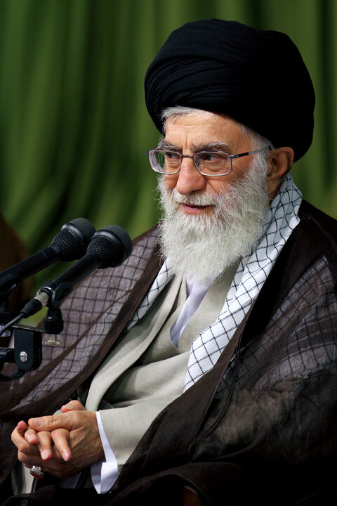 شهید آیت‌الله العظمی حسینی‌ خامنه‌ای
