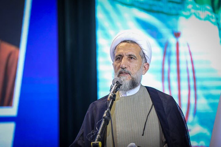تصاویر / مراسم تجلیل از ورزشکاران و مدال آوران استان قزوین با حضور امام جمعه قزوین