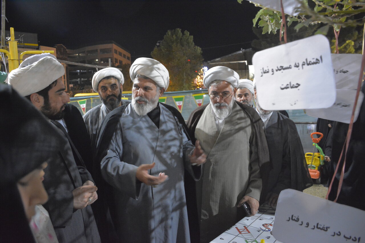 بازدید معاون تبلیغ و امور فرهنگی حوزه علمیه کشور از مواکب مبلغان و مبلغات امین در ارومیه / عکس